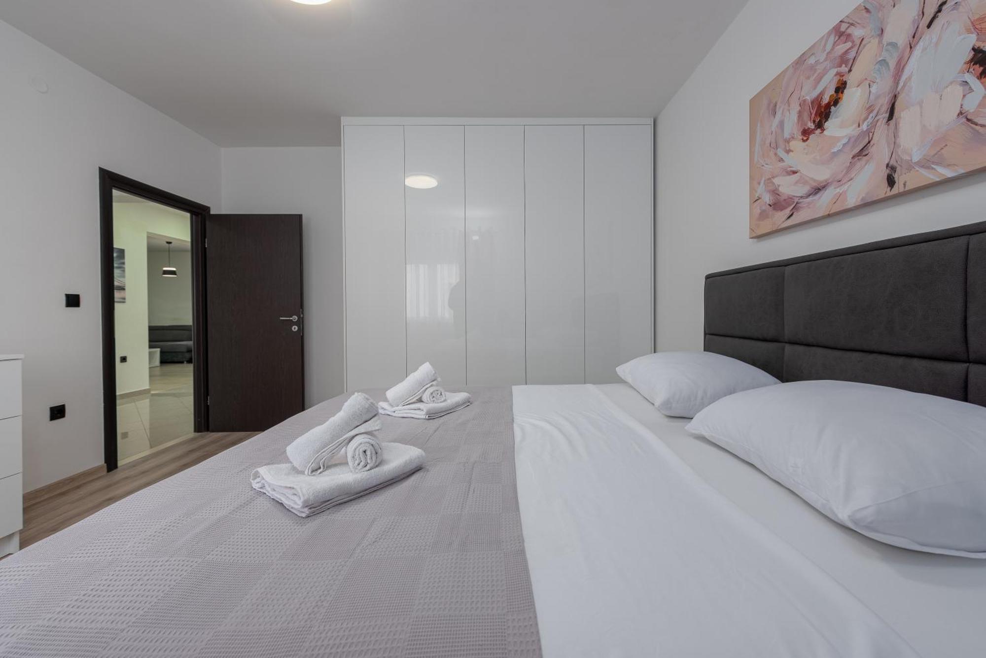 Apartment Marina Zara Esterno foto